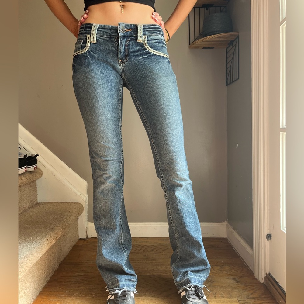 VINTAGE Embroidered Flare Jeans